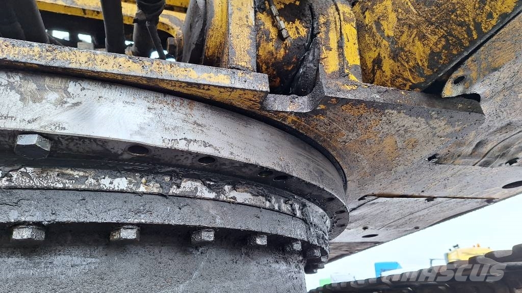 New Holland E 305 Kāpurķēžu ekskavatori