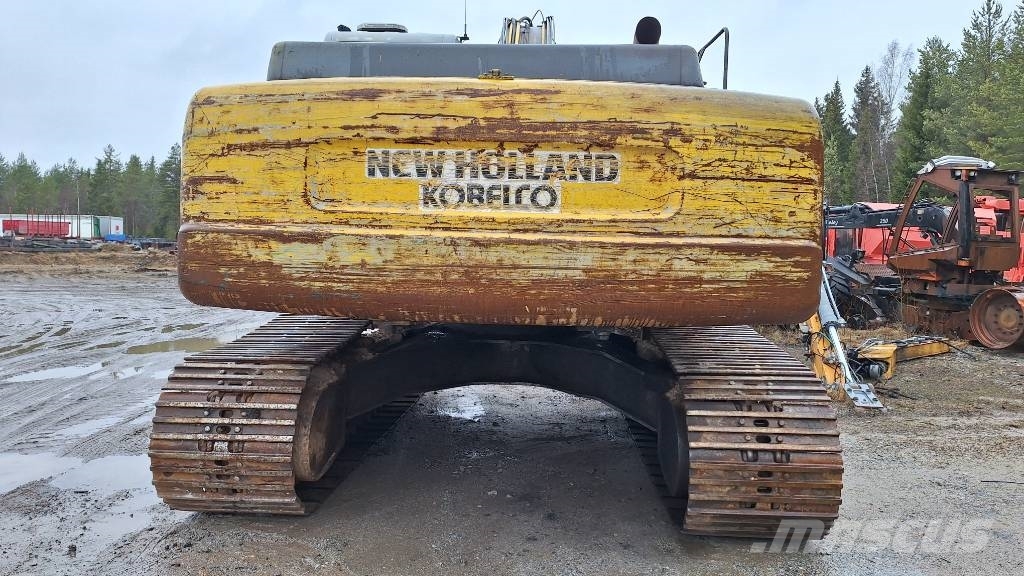 New Holland E 305 Kāpurķēžu ekskavatori
