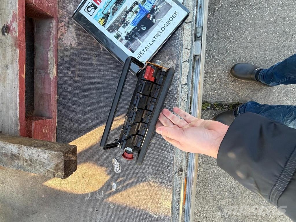Hiab 112 RADIO REMOTE Nakladacie žeriavy