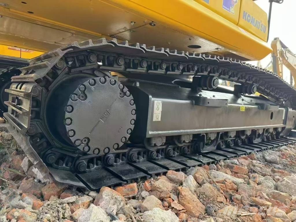 Komatsu PC 220-8 Εκσκαφείς με ερπύστριες
