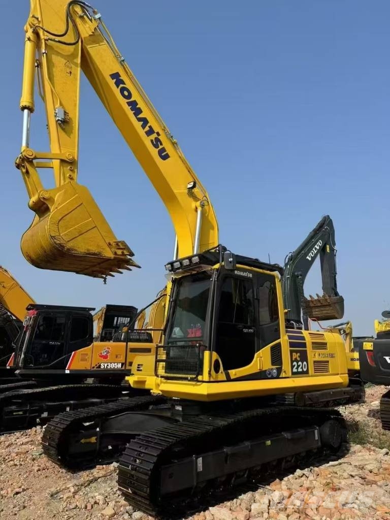 Komatsu PC 220-8 Εκσκαφείς με ερπύστριες