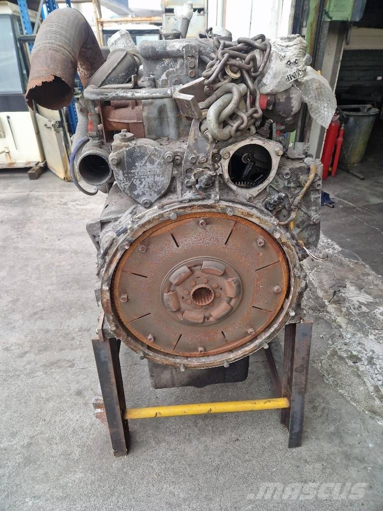 Liebherr D936L A6 엔진