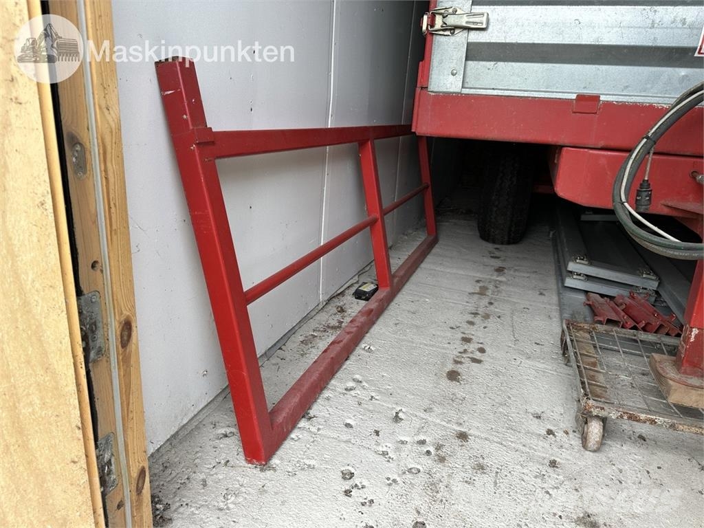  Dalums Mekaniska AB . 平板拖车