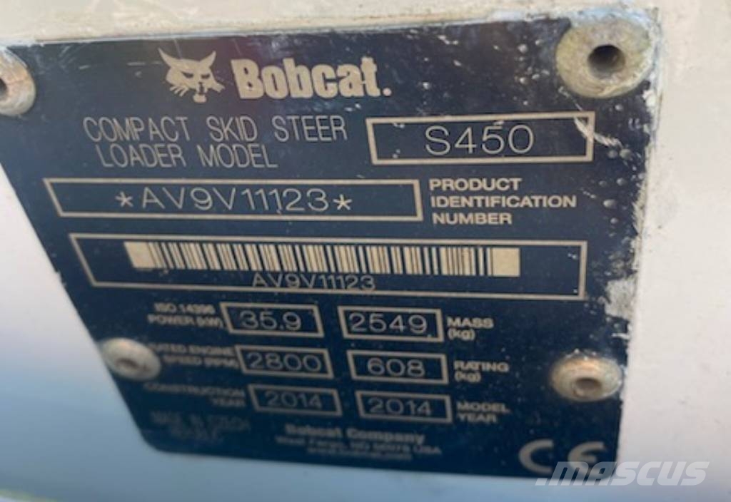 Bobcat S450 لوادر انزلاقية التوجيه