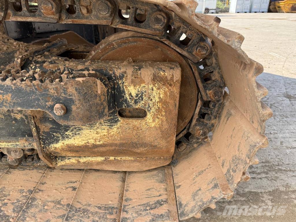 JCB 131 X L Rupsgraafmachines