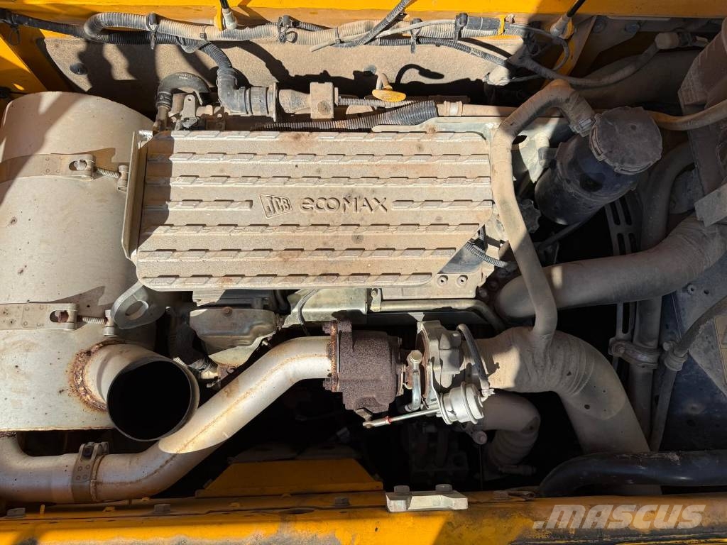 JCB 131 X L Rupsgraafmachines