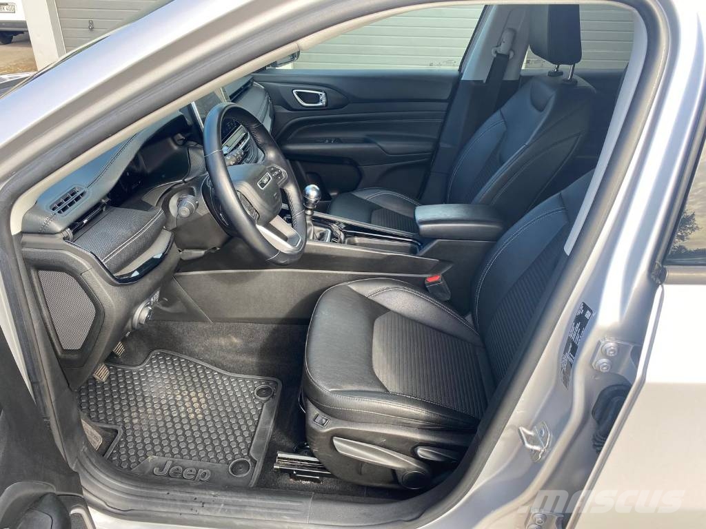 Jeep Compass PKWs