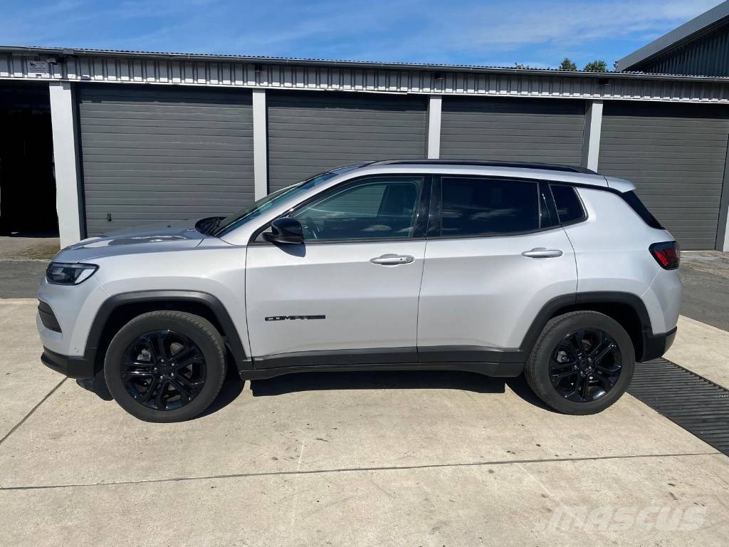 Jeep Compass PKWs