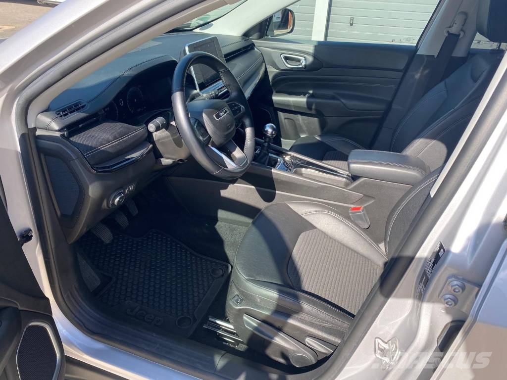 Jeep Compass PKWs