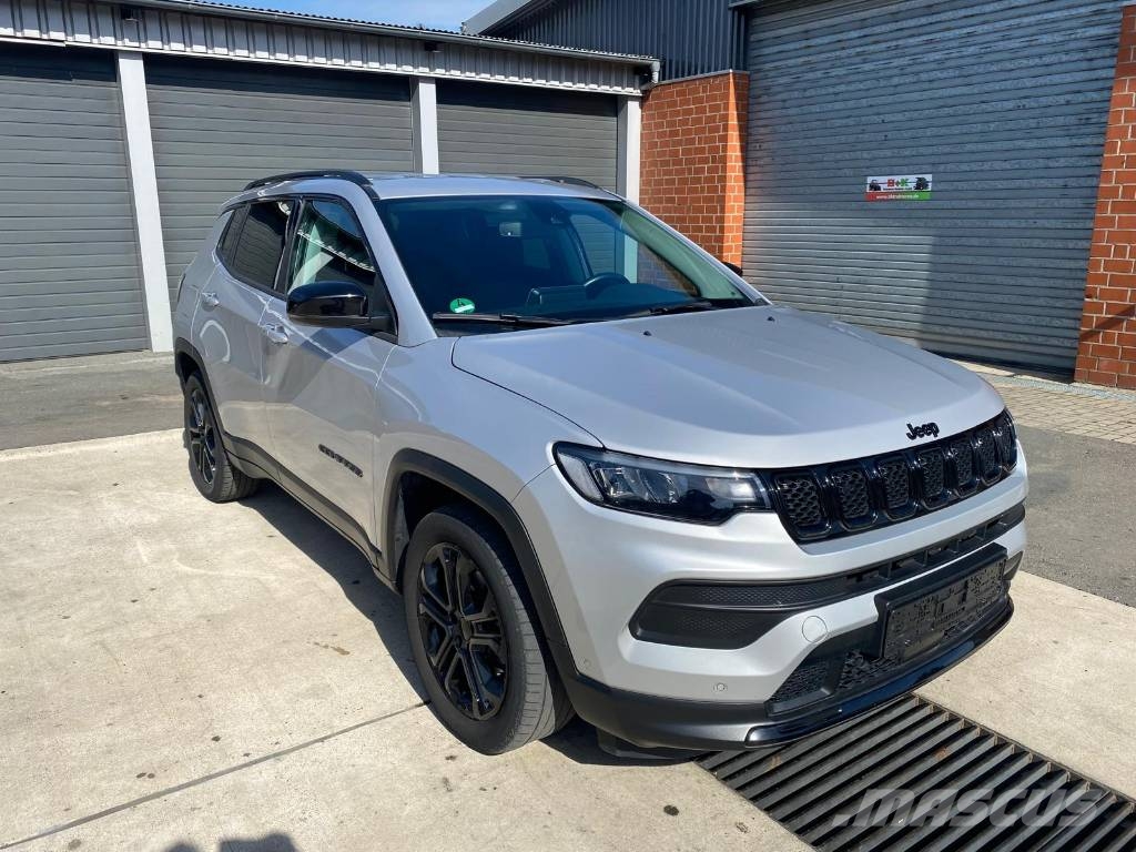 Jeep Compass PKWs