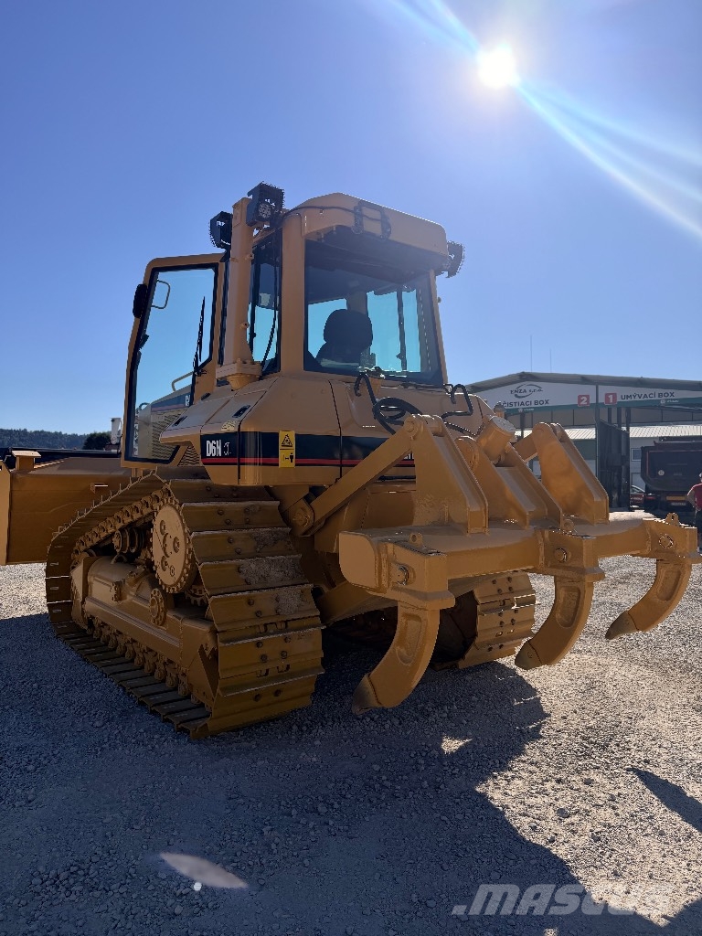CAT D 6 N XL Crawler dozers