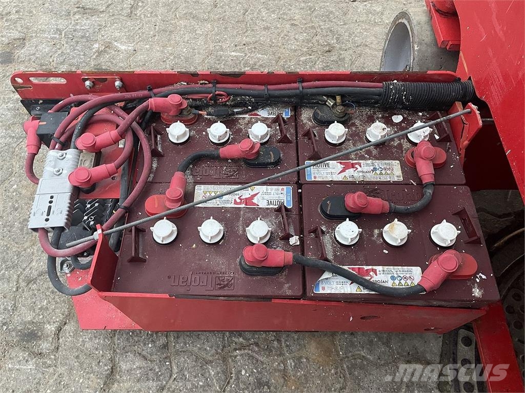 Manitou 78SEC Šķerveida pacēlāji