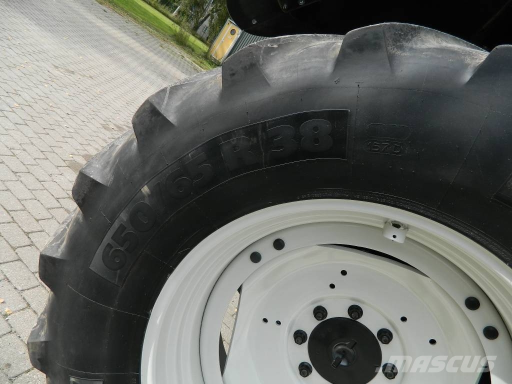 Valtra T 150 Traktori