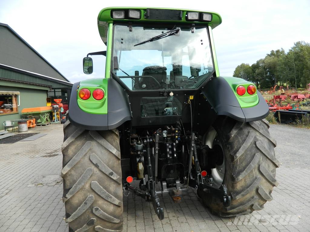 Valtra T 150 Traktori