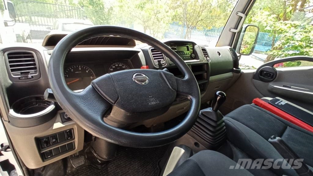 Nissan CABSTAR NT400 MOVEX TL13 المنصات الهوائية المثبتة على شاحنة