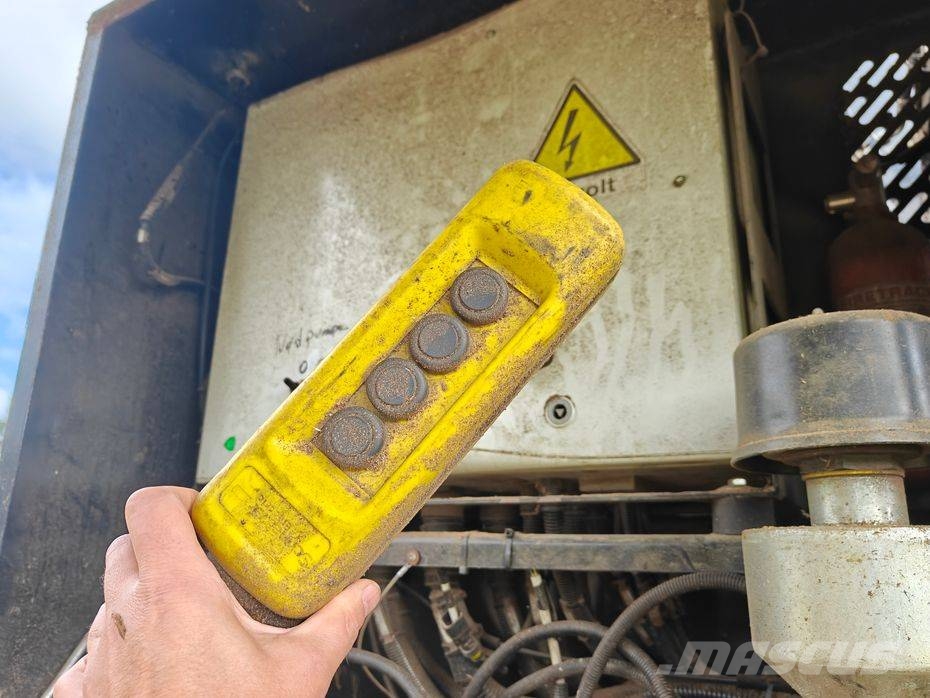 Pezzolato PTH1200/1000 G + CLAAS XERION Holzhäcksler