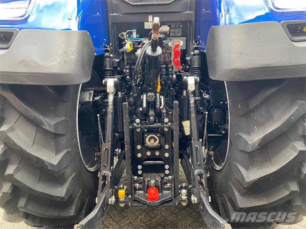 New Holland T7.315 Traktory