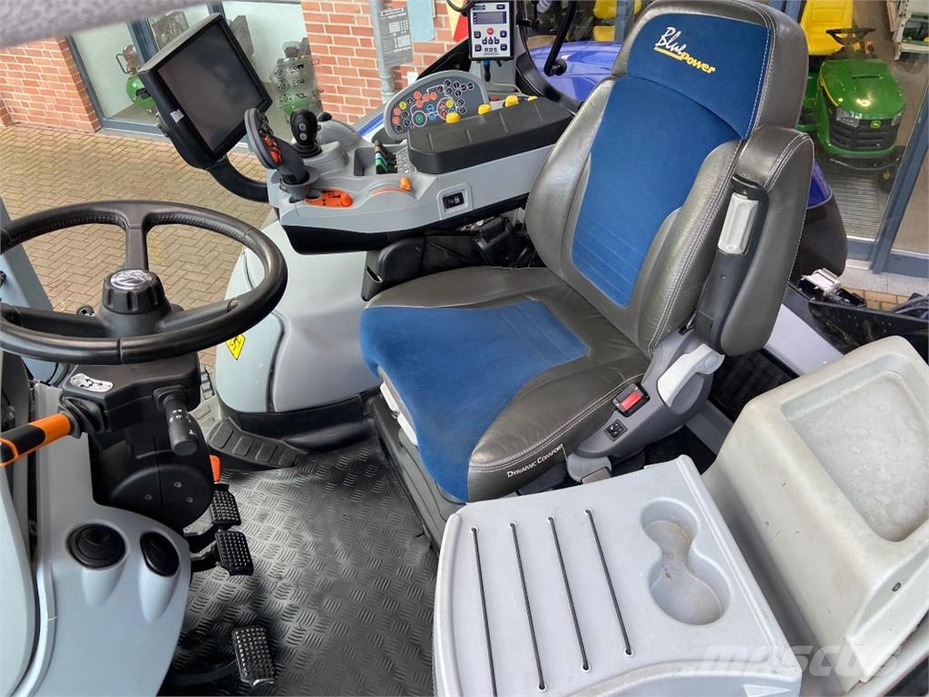New Holland T7.315 Traktory