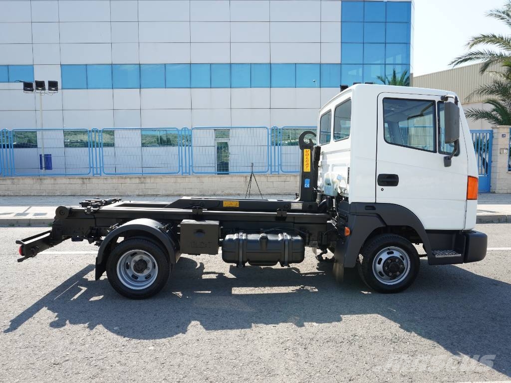 Nissan ATLEON MULTILIFT Vaihtolava-autot