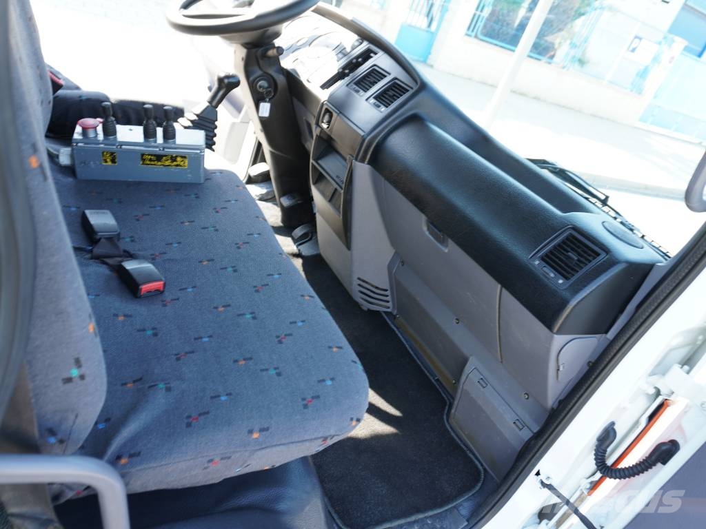 Nissan ATLEON MULTILIFT Vaihtolava-autot