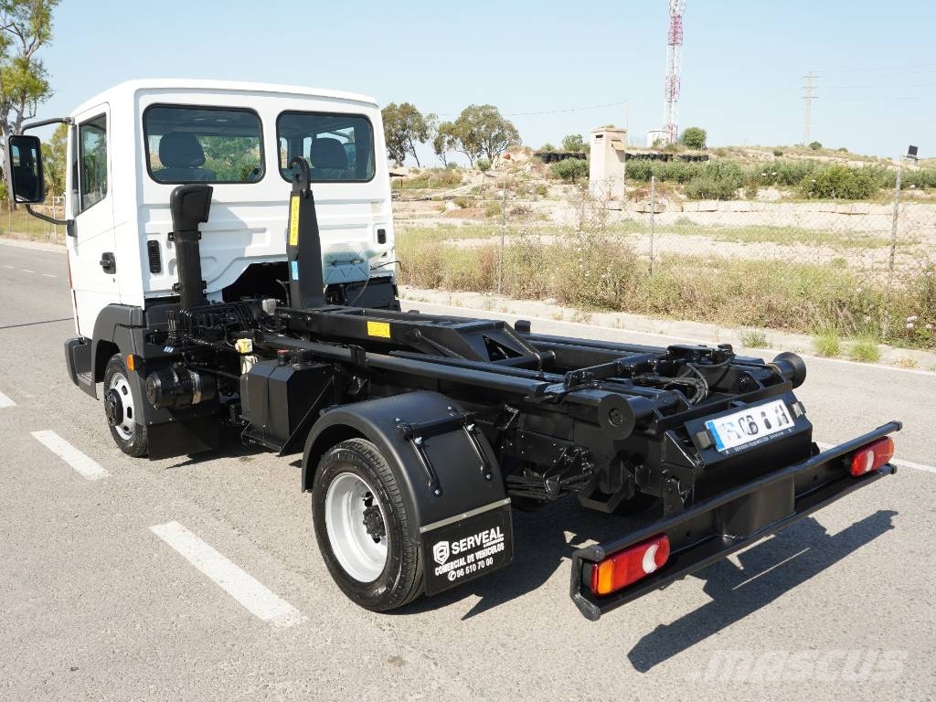 Nissan ATLEON MULTILIFT Vaihtolava-autot
