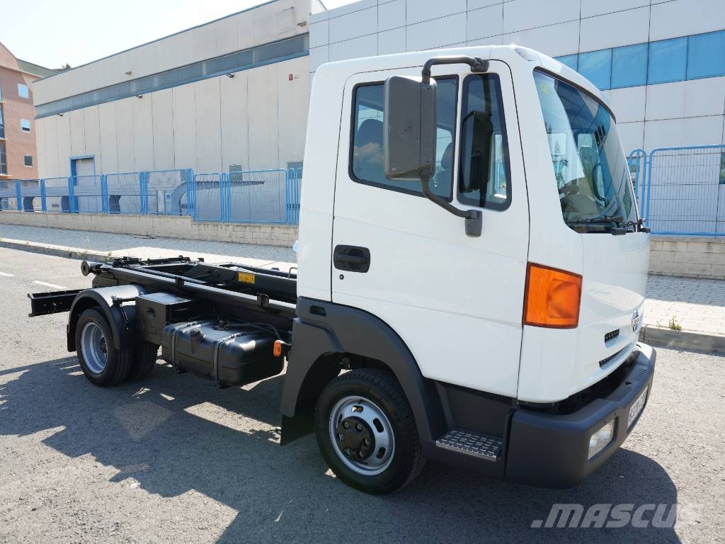 Nissan ATLEON MULTILIFT Vaihtolava-autot