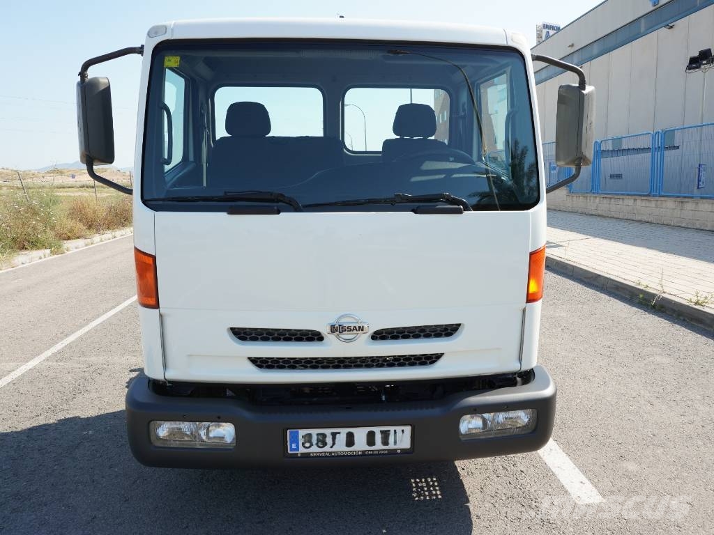 Nissan ATLEON MULTILIFT Vaihtolava-autot