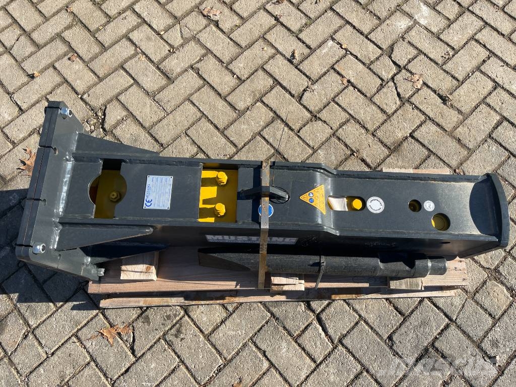 Mustang HM 702 2024 Unused Čekići