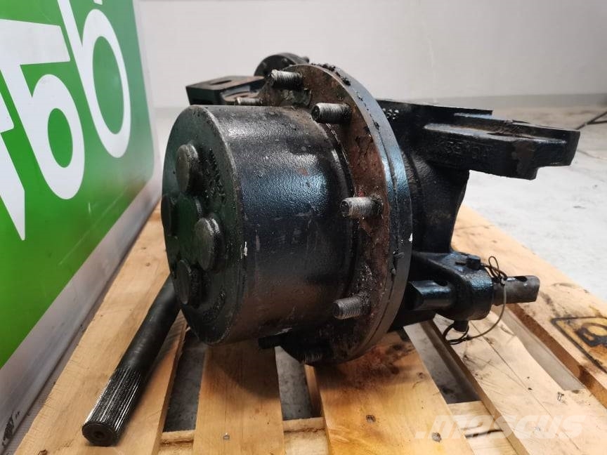 New Holland NTG .... 2005r.{Dana}  wheel hub Ruedas