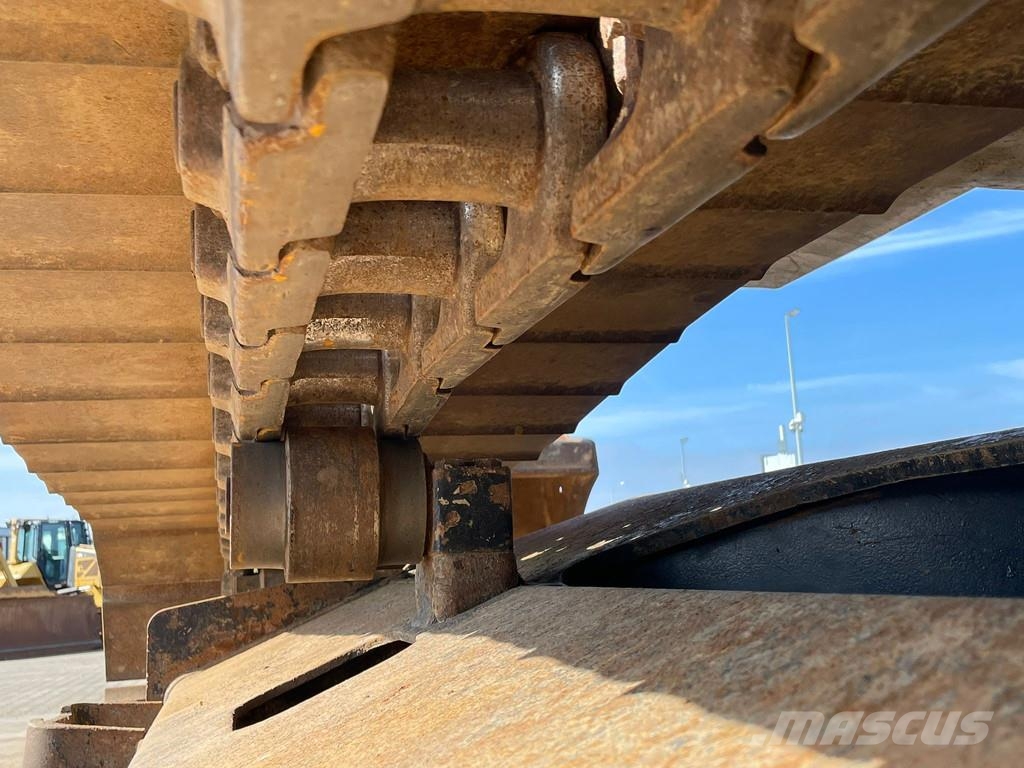 Hitachi ZX210LC-6 Bageri gusjeničari