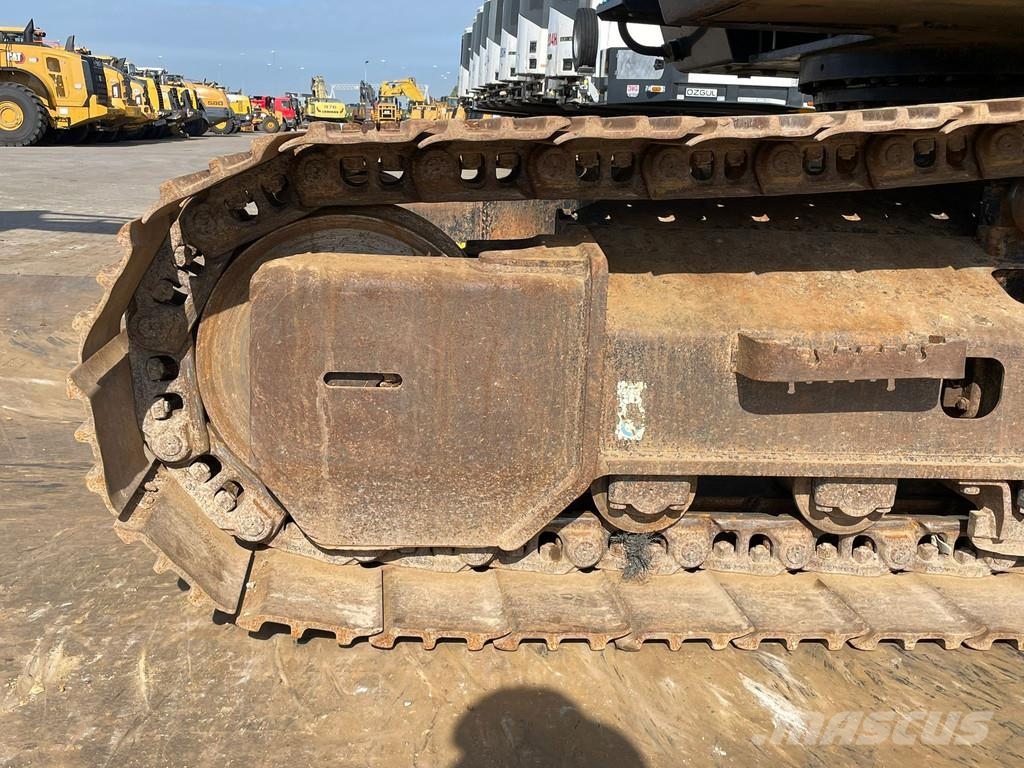 Hitachi ZX210LC-6 Bageri gusjeničari