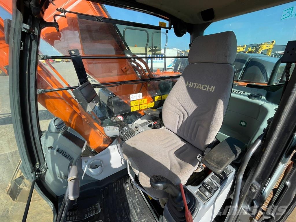 Hitachi ZX210LC-6 Bageri gusjeničari