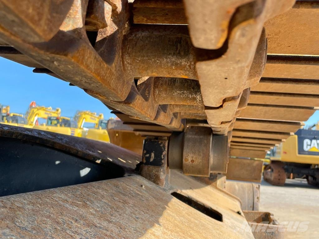 Hitachi ZX210LC-6 Bageri gusjeničari