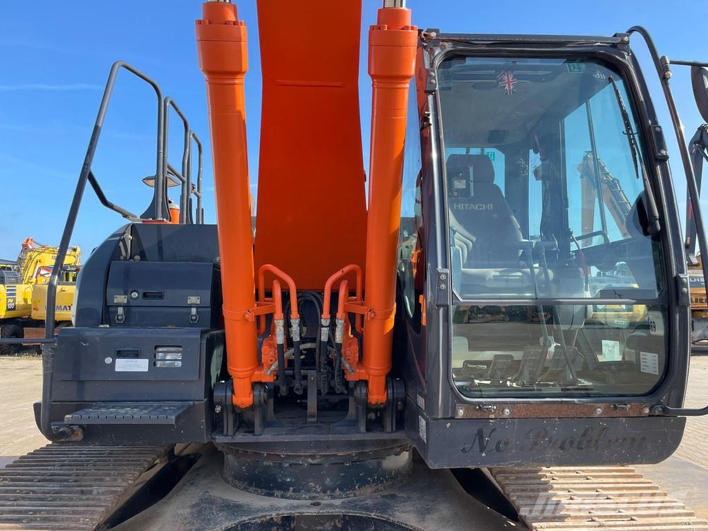 Hitachi ZX210LC-6 Bageri gusjeničari