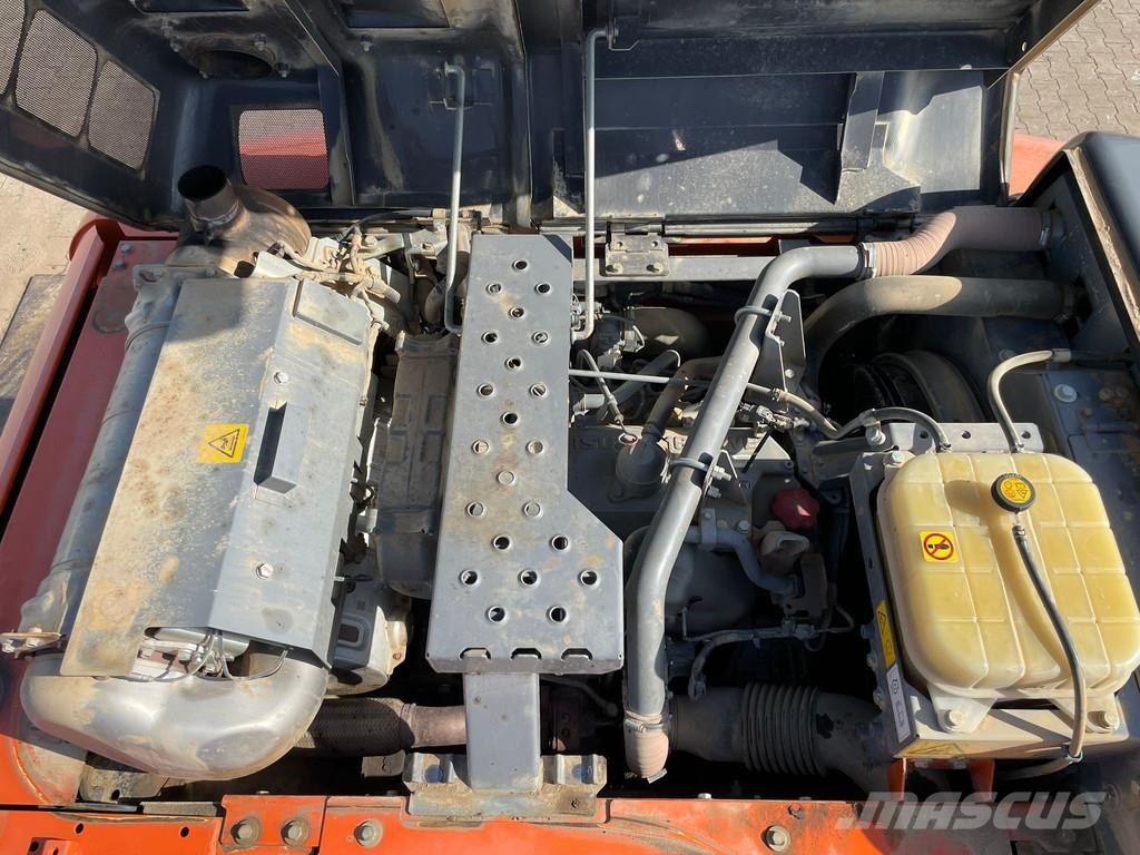 Hitachi ZX210LC-6 Bageri gusjeničari