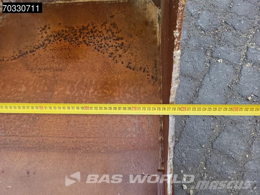 Liebherr R936 NLC Bageri guseničari
