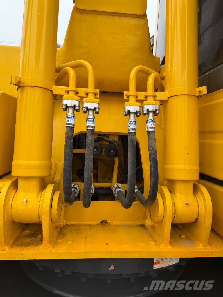 Komatsu PC 200-8 3000 units excavators in stock Raupenbagger