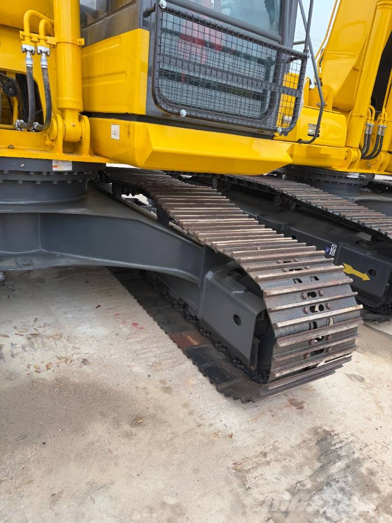 Komatsu PC 200-8 3000 units excavators in stock Raupenbagger