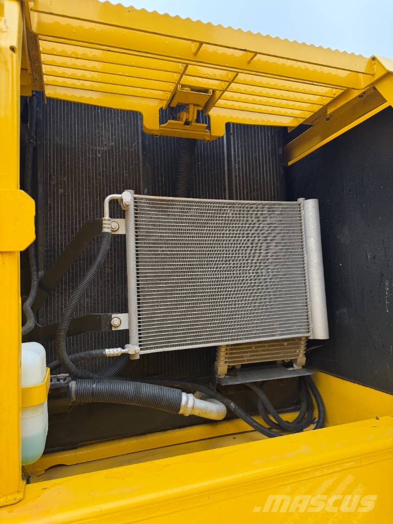 Komatsu PC 200-8 3000 units excavators in stock Raupenbagger