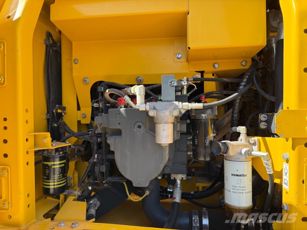 Komatsu PC 240 NLC-11 - PC 240 NLC-11E0 - PC 240 حفارات زحافة
