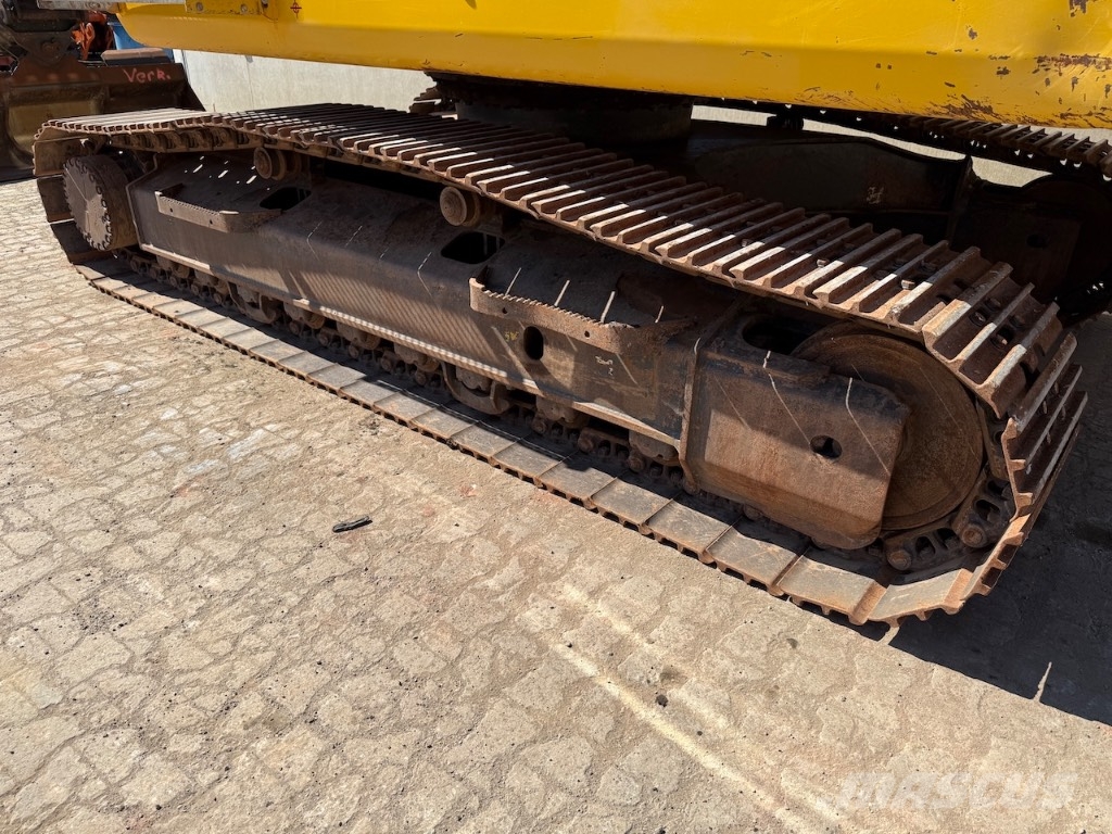 Komatsu PC 240 NLC-11 - PC 240 NLC-11E0 - PC 240 حفارات زحافة