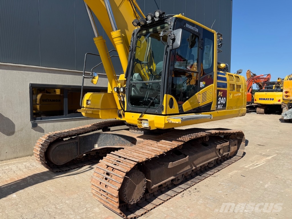 Komatsu PC 240 NLC-11 - PC 240 NLC-11E0 - PC 240 حفارات زحافة