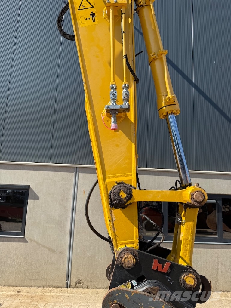 Komatsu PC 240 NLC-11 - PC 240 NLC-11E0 - PC 240 حفارات زحافة