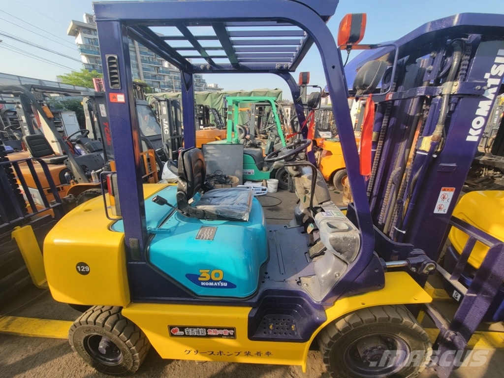 Komatsu FD 30 T-14 diesel forklift 디젤 지게차