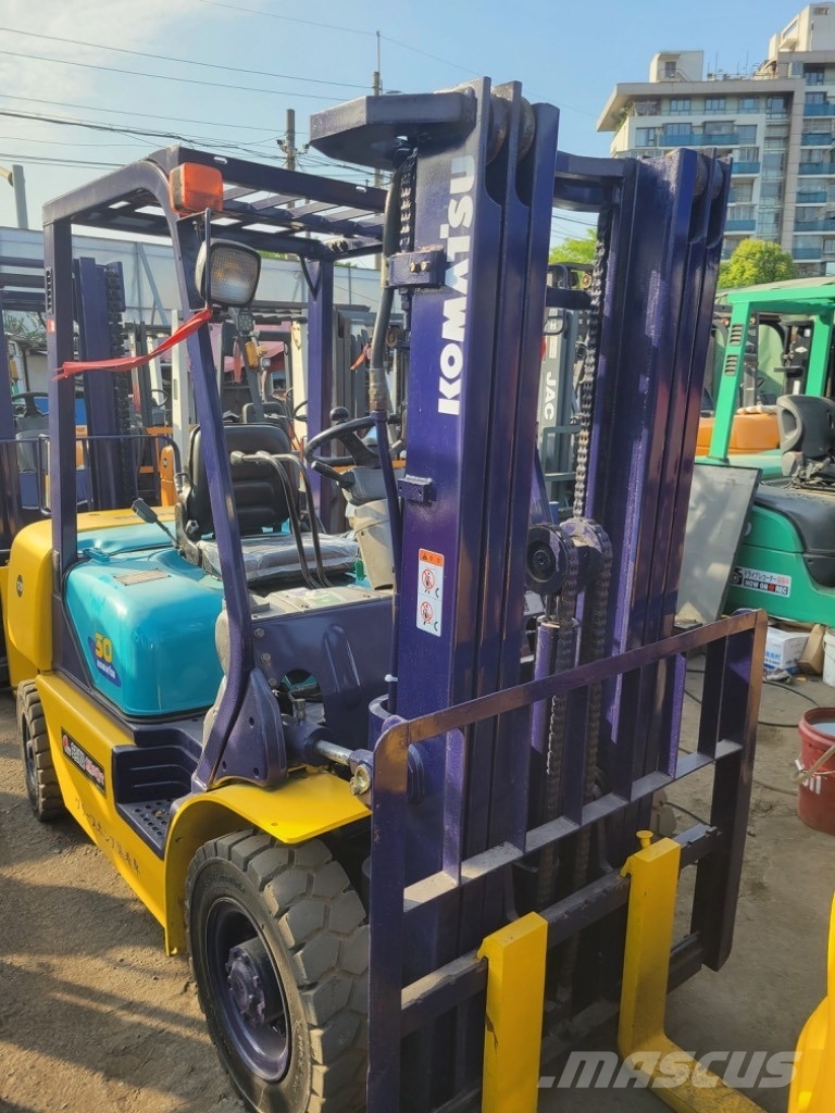 Komatsu FD 30 T-14 diesel forklift 디젤 지게차
