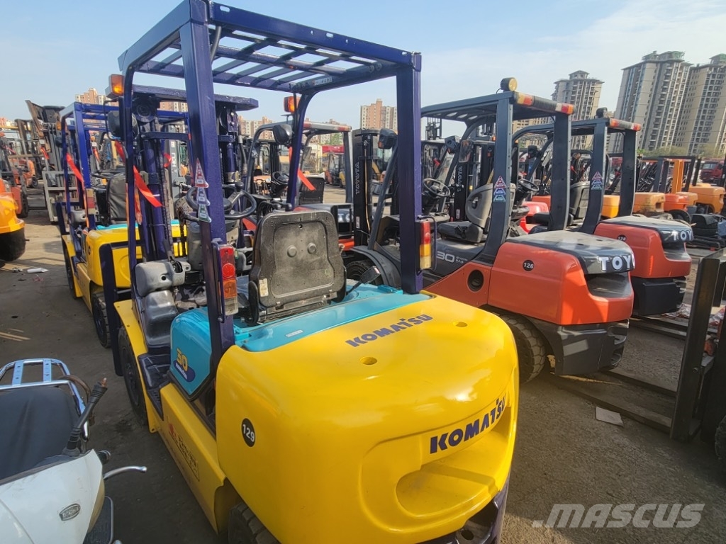 Komatsu FD 30 T-14 diesel forklift 디젤 지게차