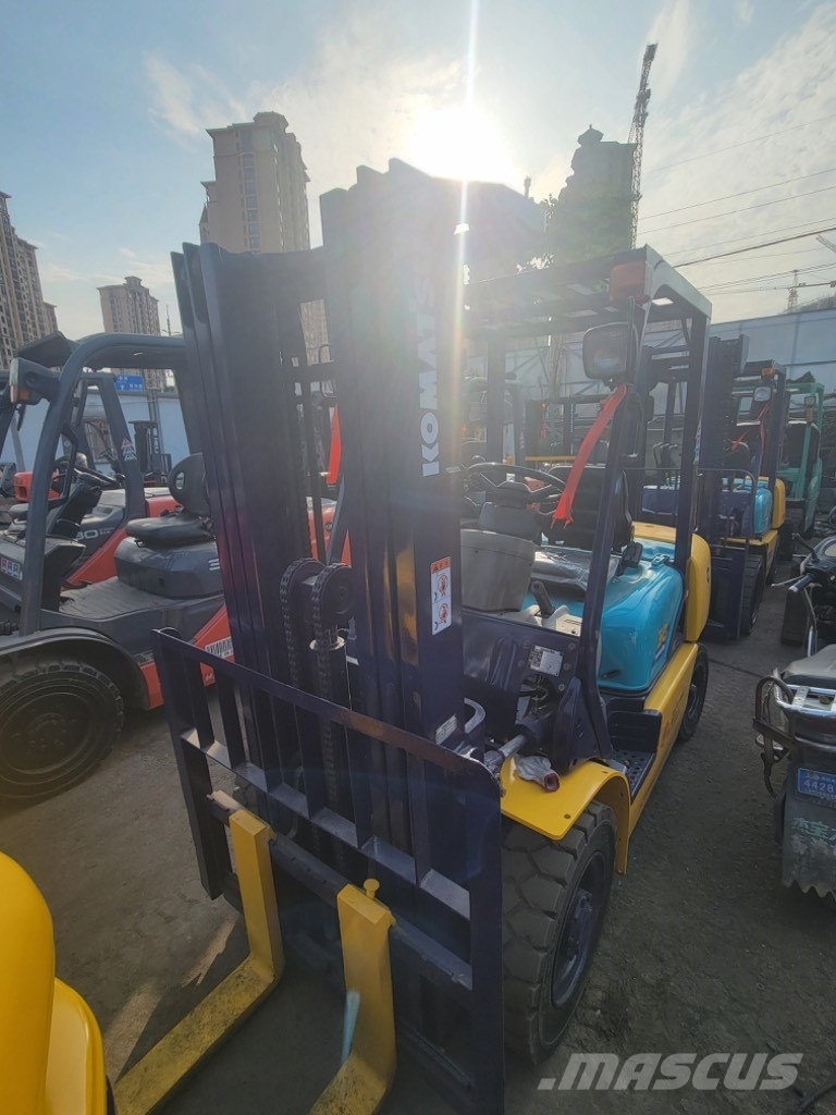 Komatsu FD 30 T-14 diesel forklift 디젤 지게차