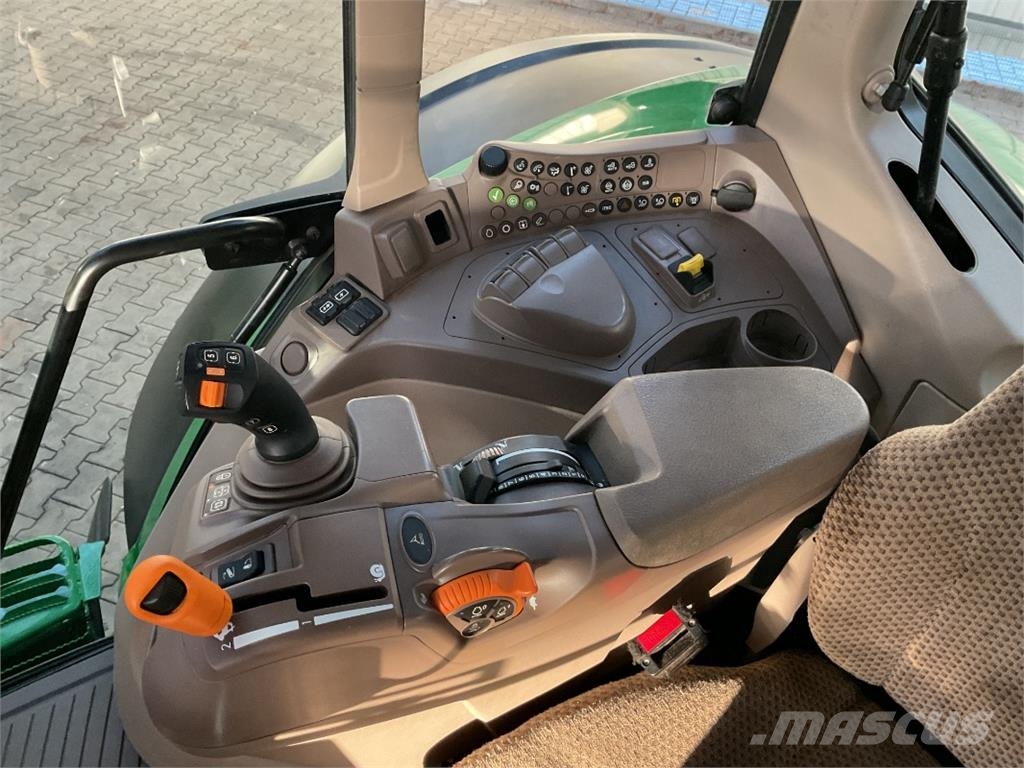 John Deere 6M 200 Traktoren