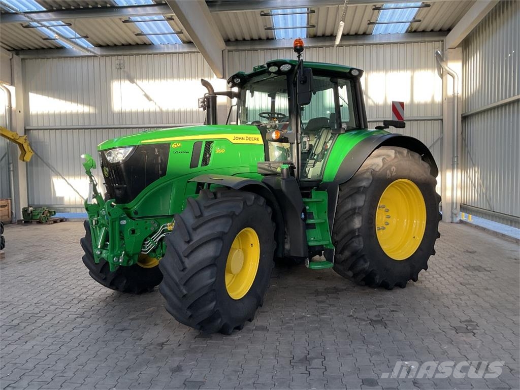 John Deere 6M 200 Traktoren