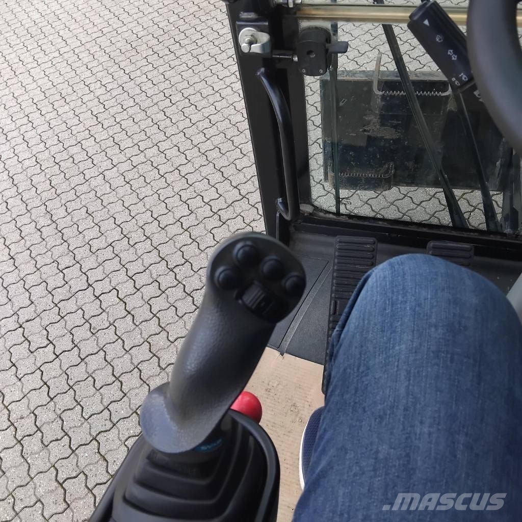 Hydrema MX 17 Wheeled excavators